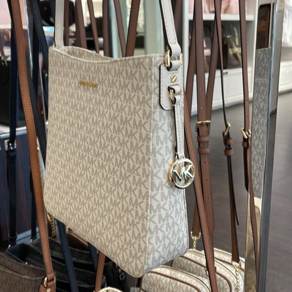 Michael Kors Jet Set Travel Large Messenger Crossbody Bag Light Cream Multi - Picture 11 of 16